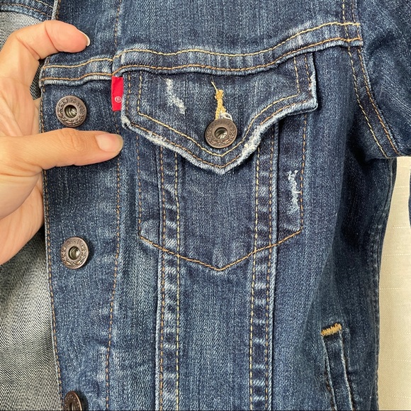 Levi’s Denim Jean Jacket - Picture 4 of 8